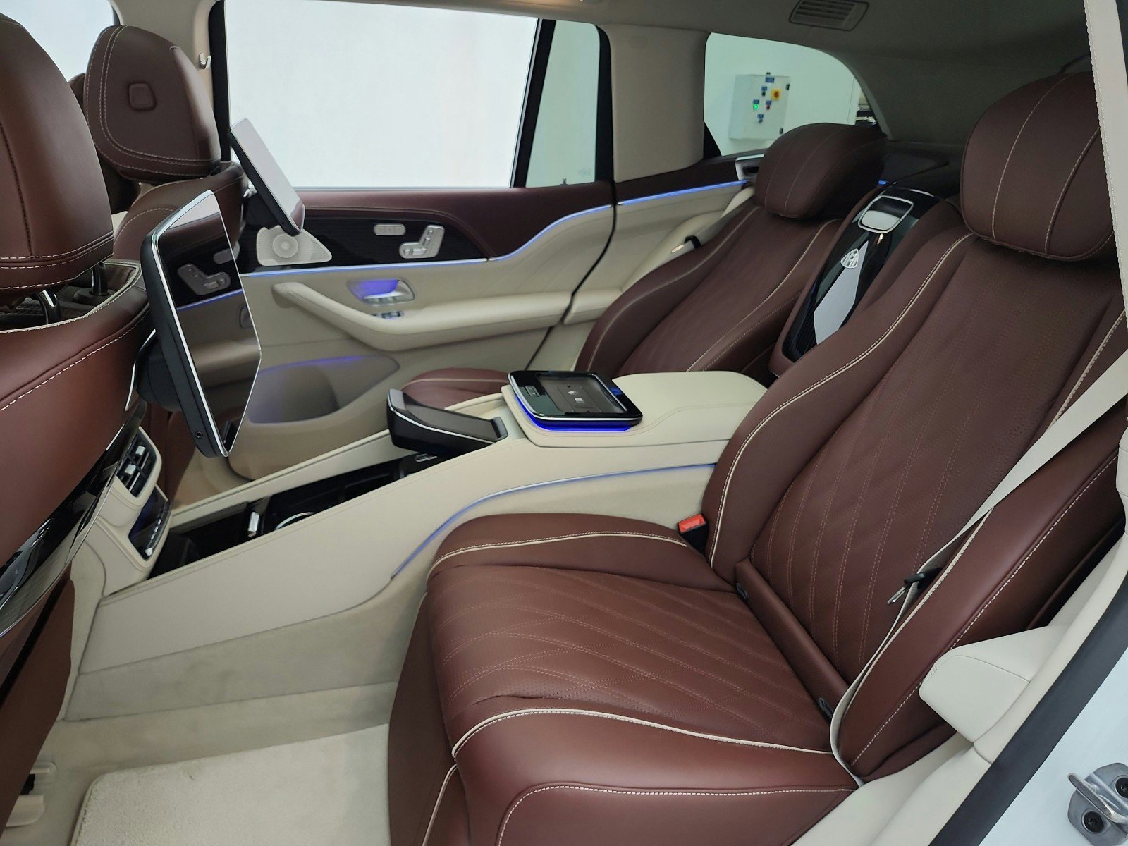 New 2026 Mercedes-Benz Maybach GLS 600 4MATIC image 11