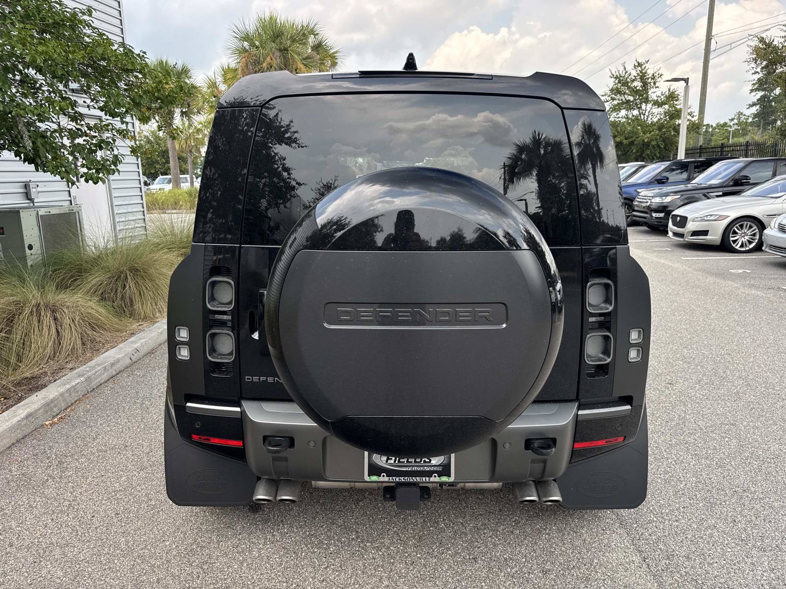 Certified 2024 Land Rover Defender 110 Carpathian Edition AWD/4WD image 7