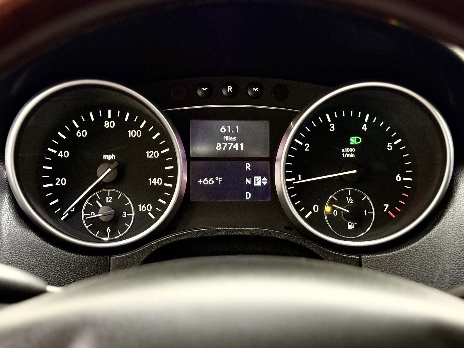 Used 2011 Mercedes-Benz ML 550 4MATIC image 19