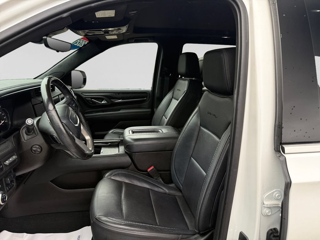 Used 2021 GMC Yukon Denali w/ Denali Ultimate Package AWD/4WD image 22
