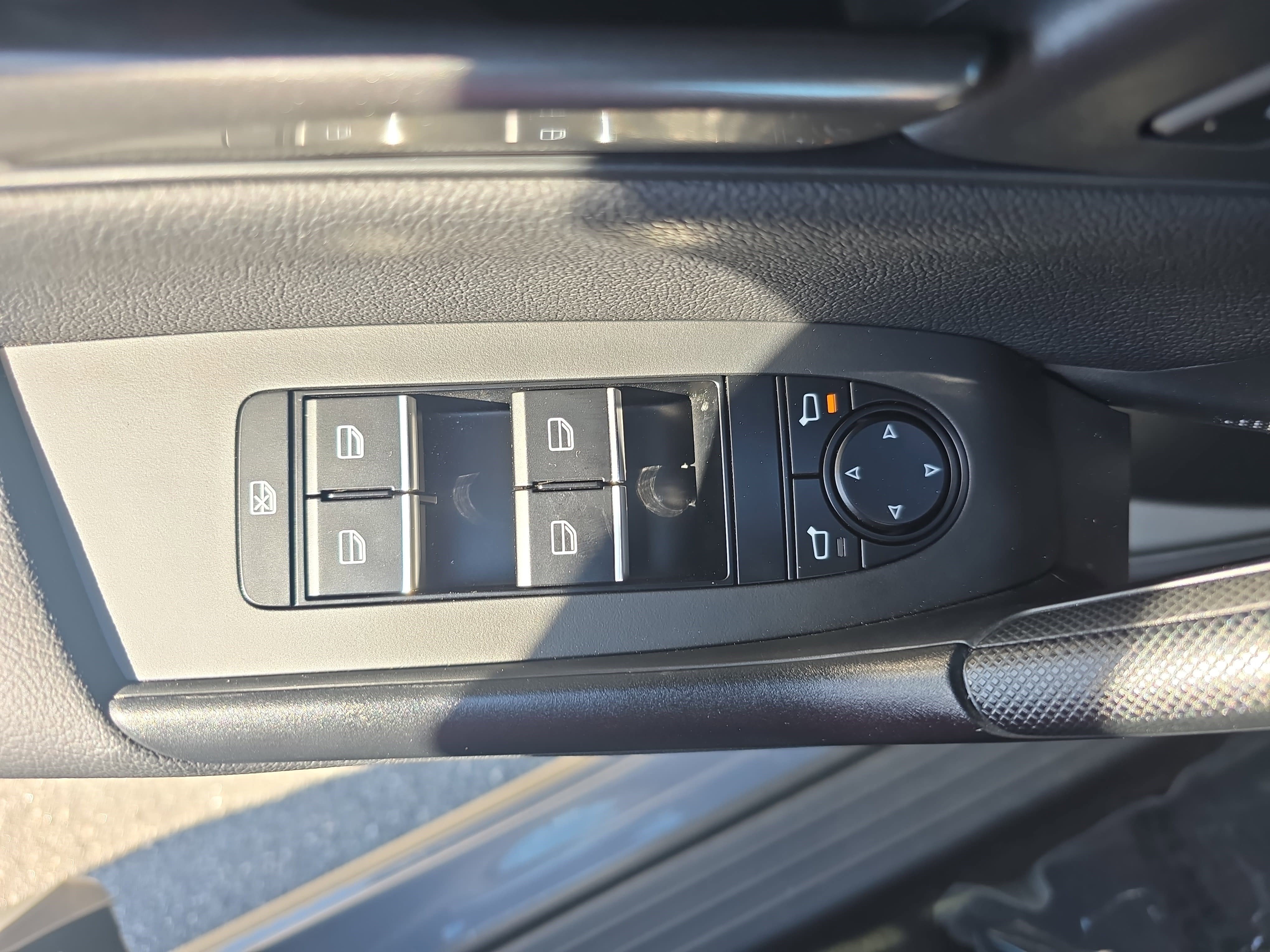 Used 2024 MAZDA CX-50 AWD 2.5 S w/ Weather Package image 26