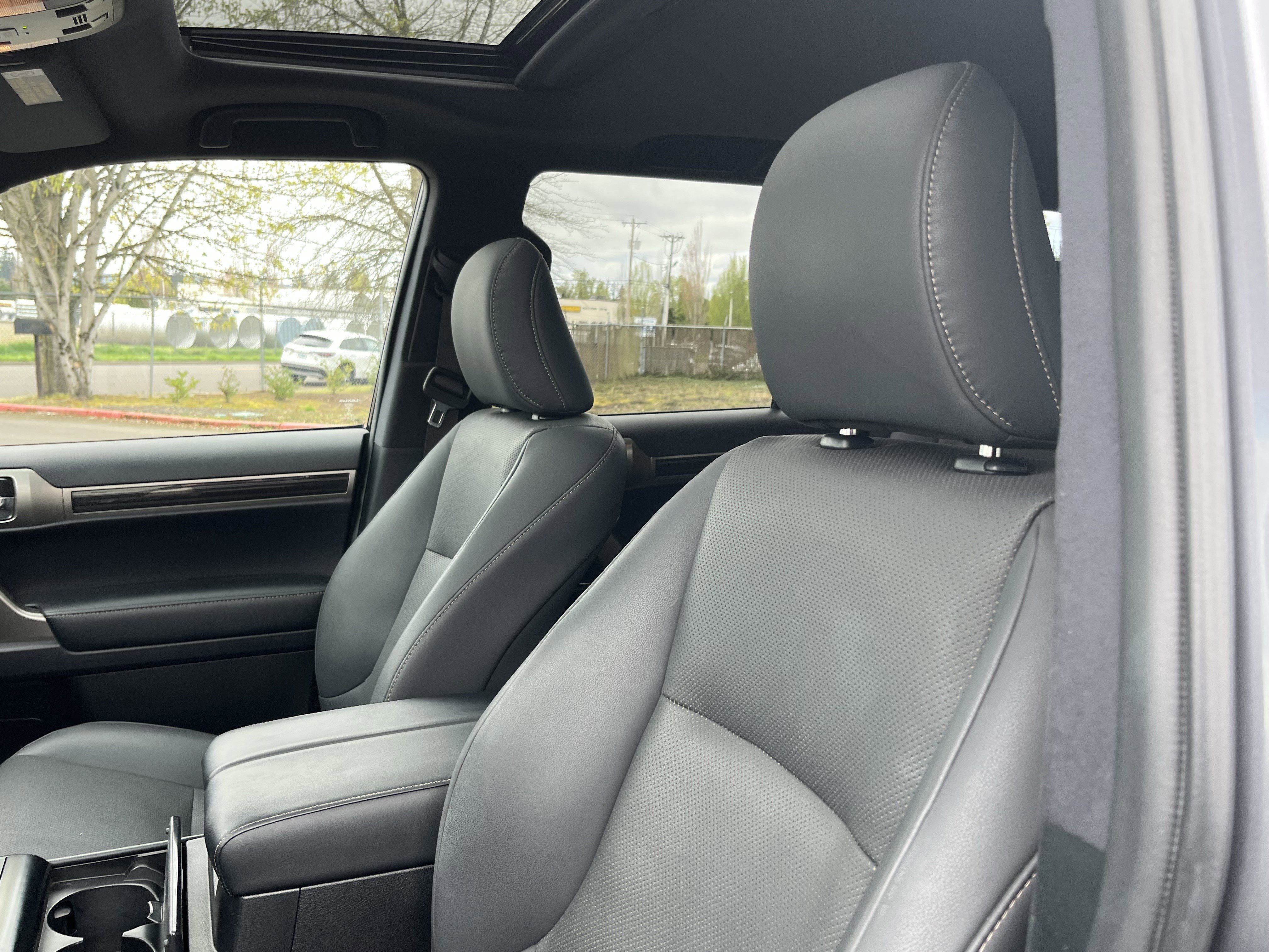 Used 2021 Lexus GX 460 Premium w/ Premium Package image 17