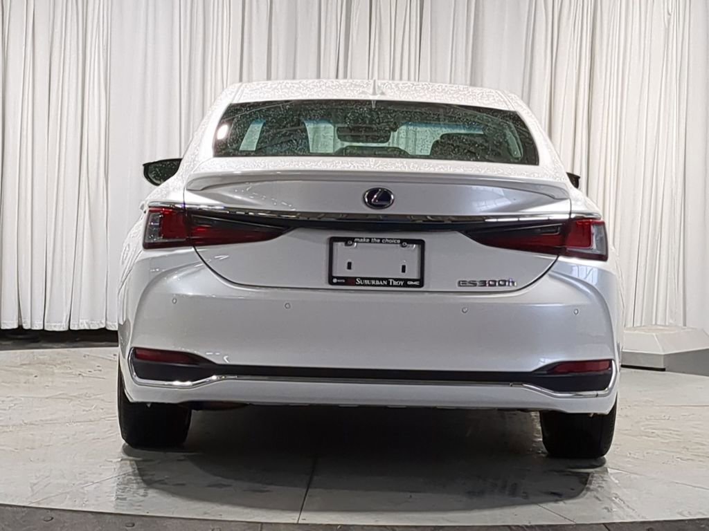 Used 2022 Lexus ES 300h w/ Premium Package image 13