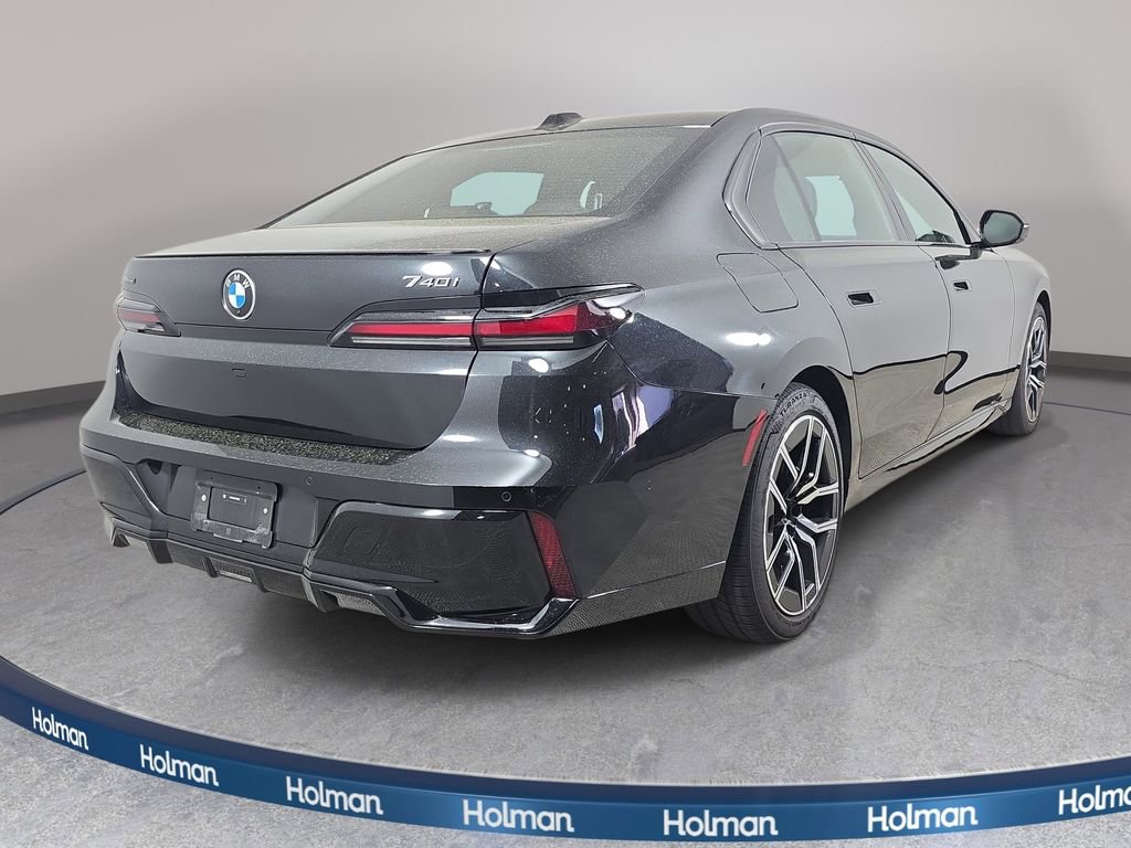 Used 2025 BMW 740i xDrive AWD/4WD image 6