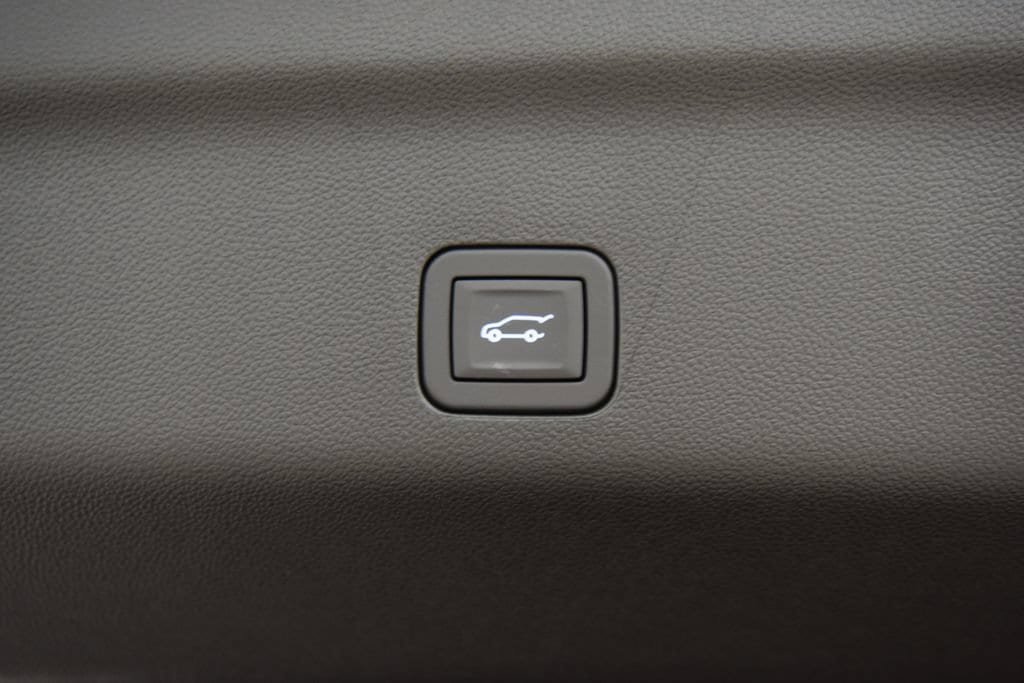 New 2026 Chevrolet Suburban High Country AWD/4WD image 27