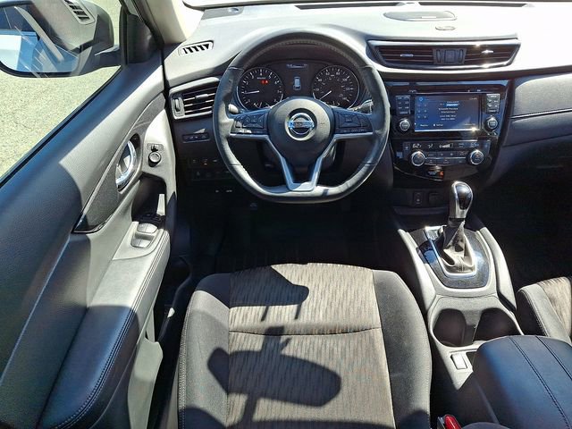 Used 2017 Nissan Rogue SV AWD/4WD image 11