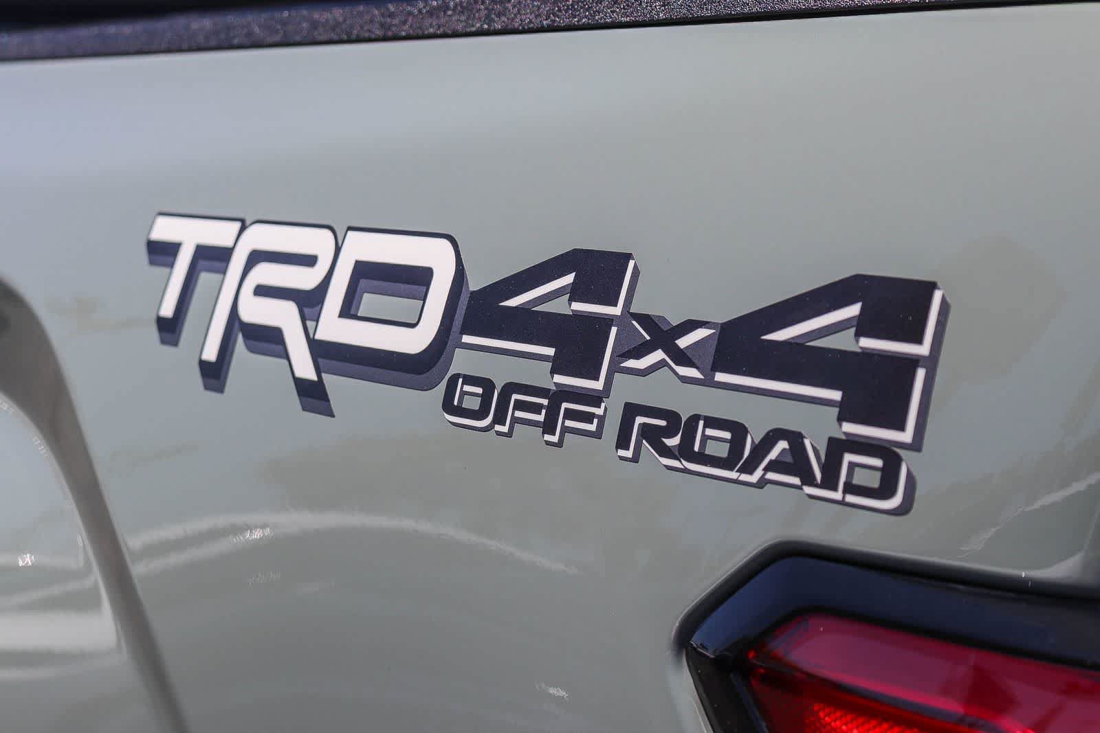 Used 2025 Toyota Tundra Platinum w/ TRD Off-Road Package AWD/4WD image 7
