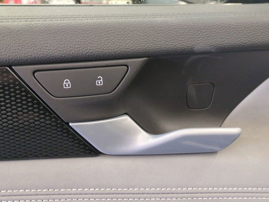 New 2026 Volkswagen Tiguan SE image 11