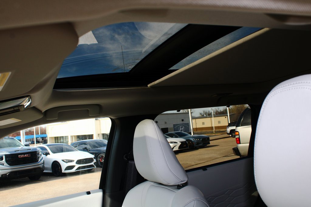 New 2026 Mitsubishi Outlander SEL image 3