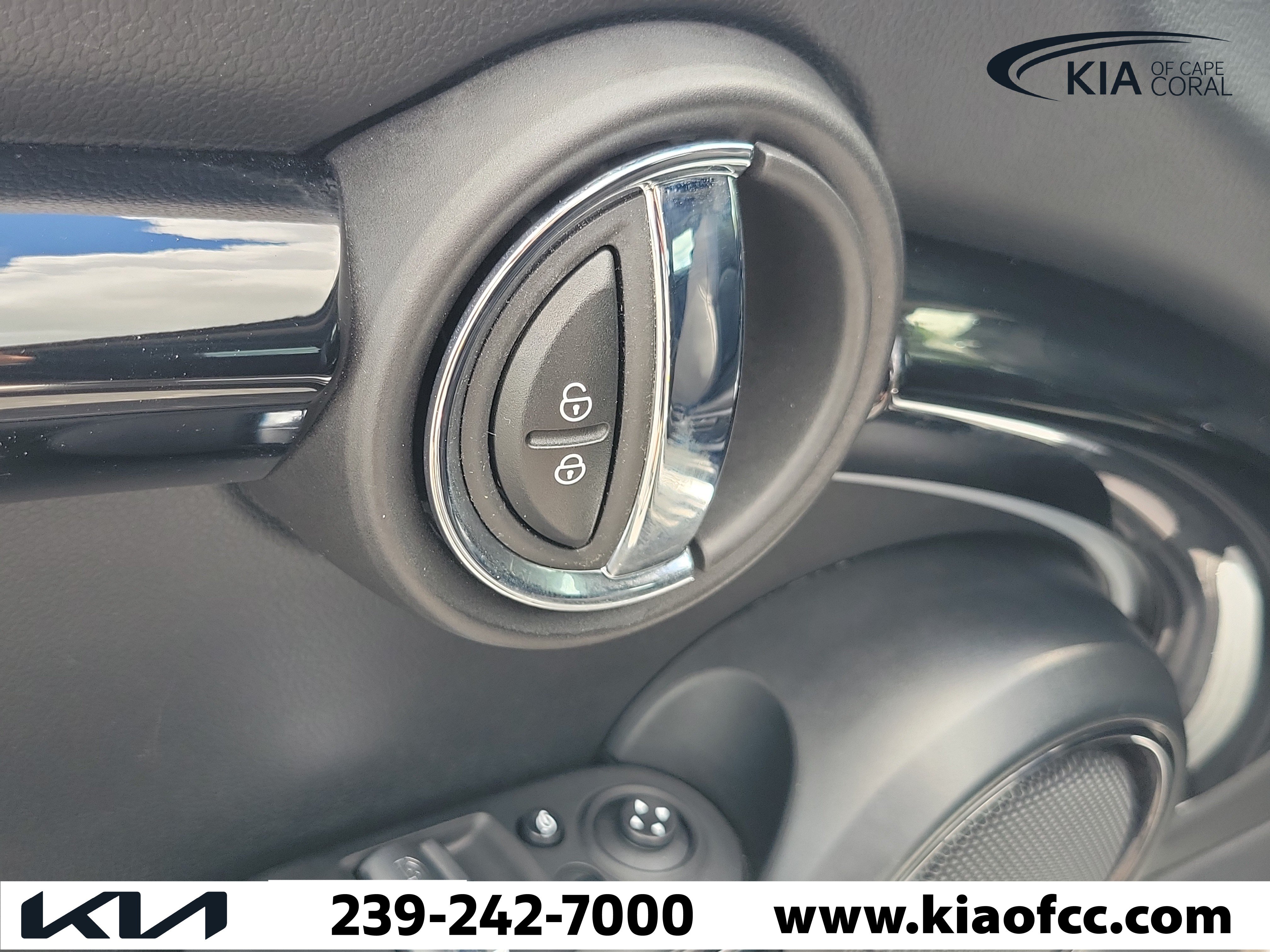 Used 2024 MINI Cooper S FWD image 15