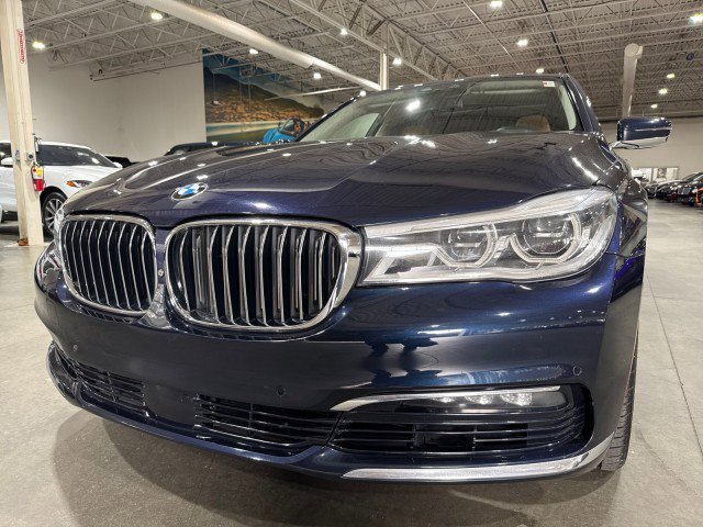 Used 2016 BMW 750i xDrive AWD/4WD image 29