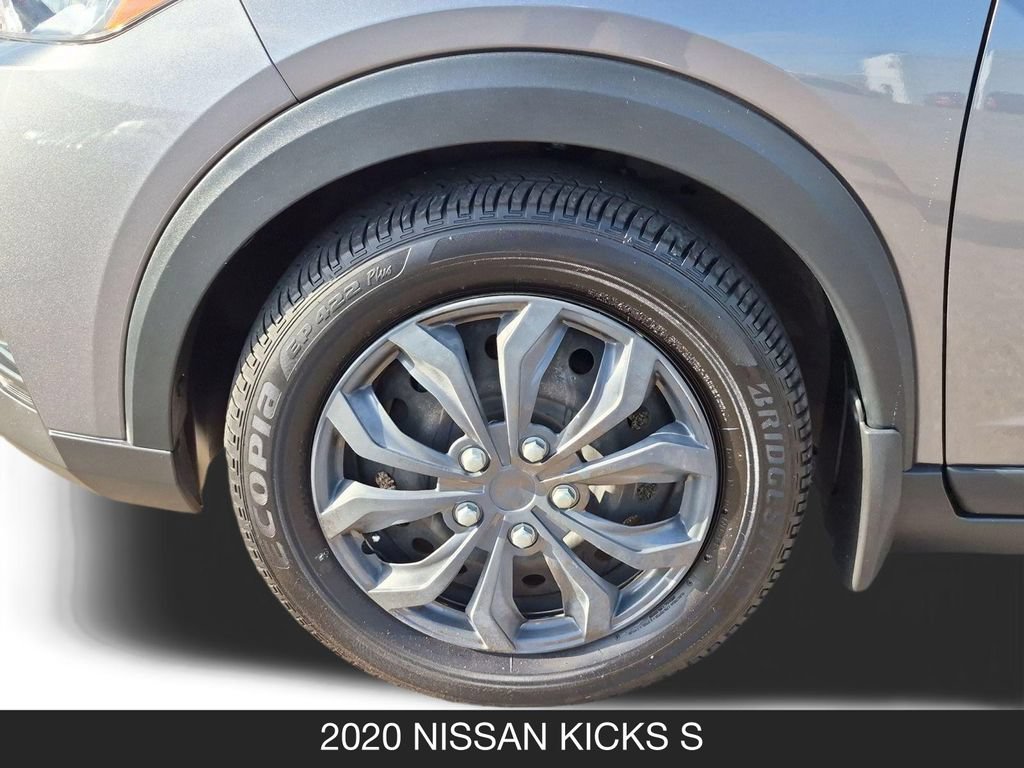 Used 2020 Nissan Kicks S FWD image 11