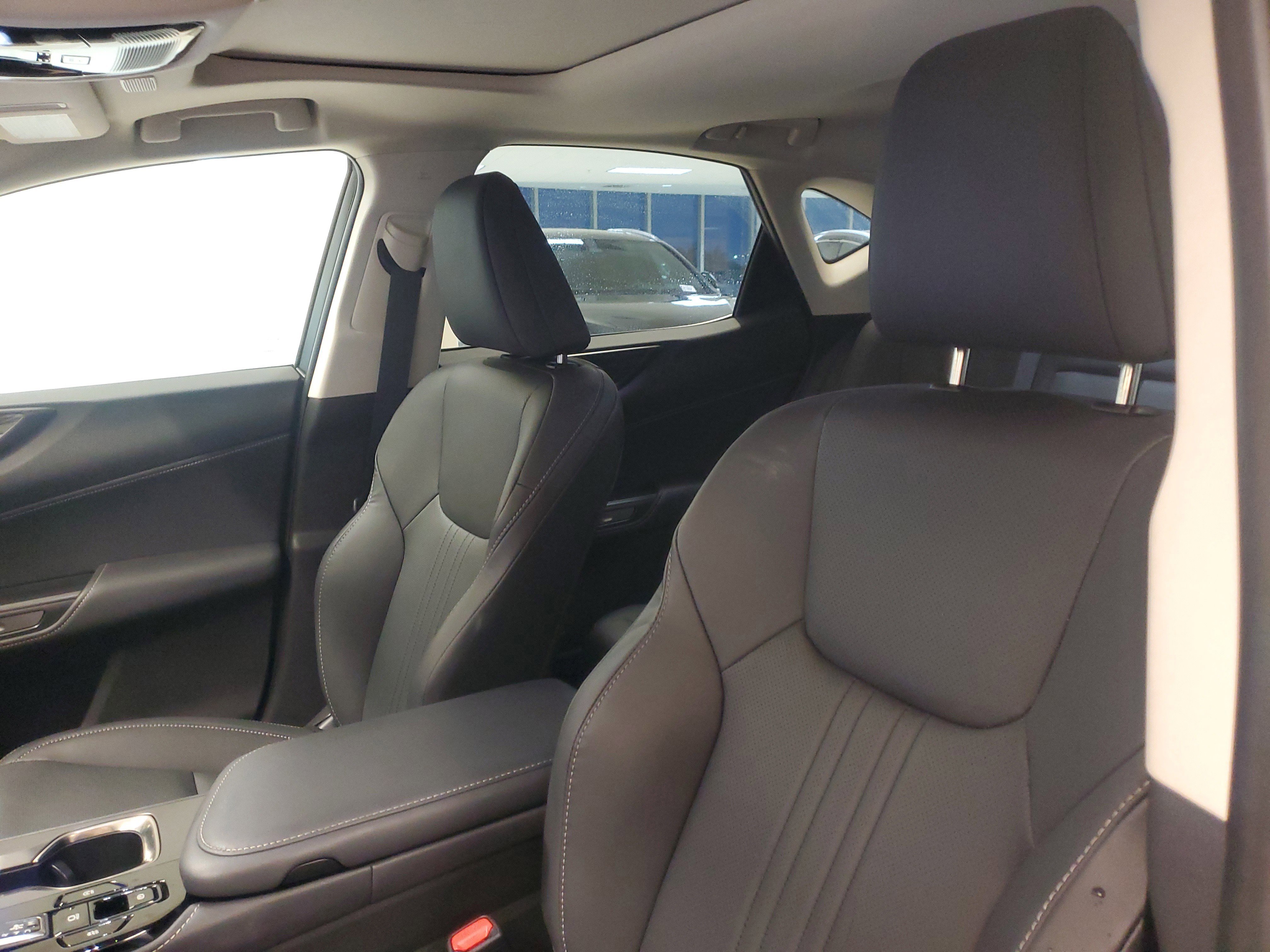 Certified 2025 Lexus NX 250 FWD w/ Premium Package image 22