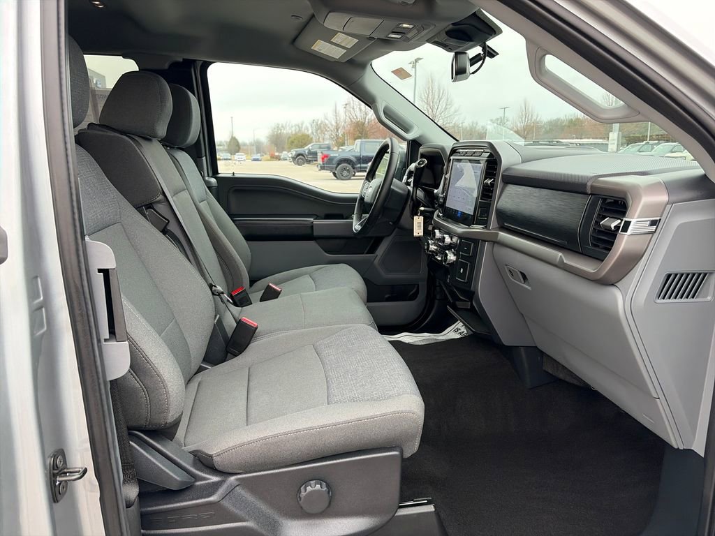 Used 2024 Ford F150 XLT image 17