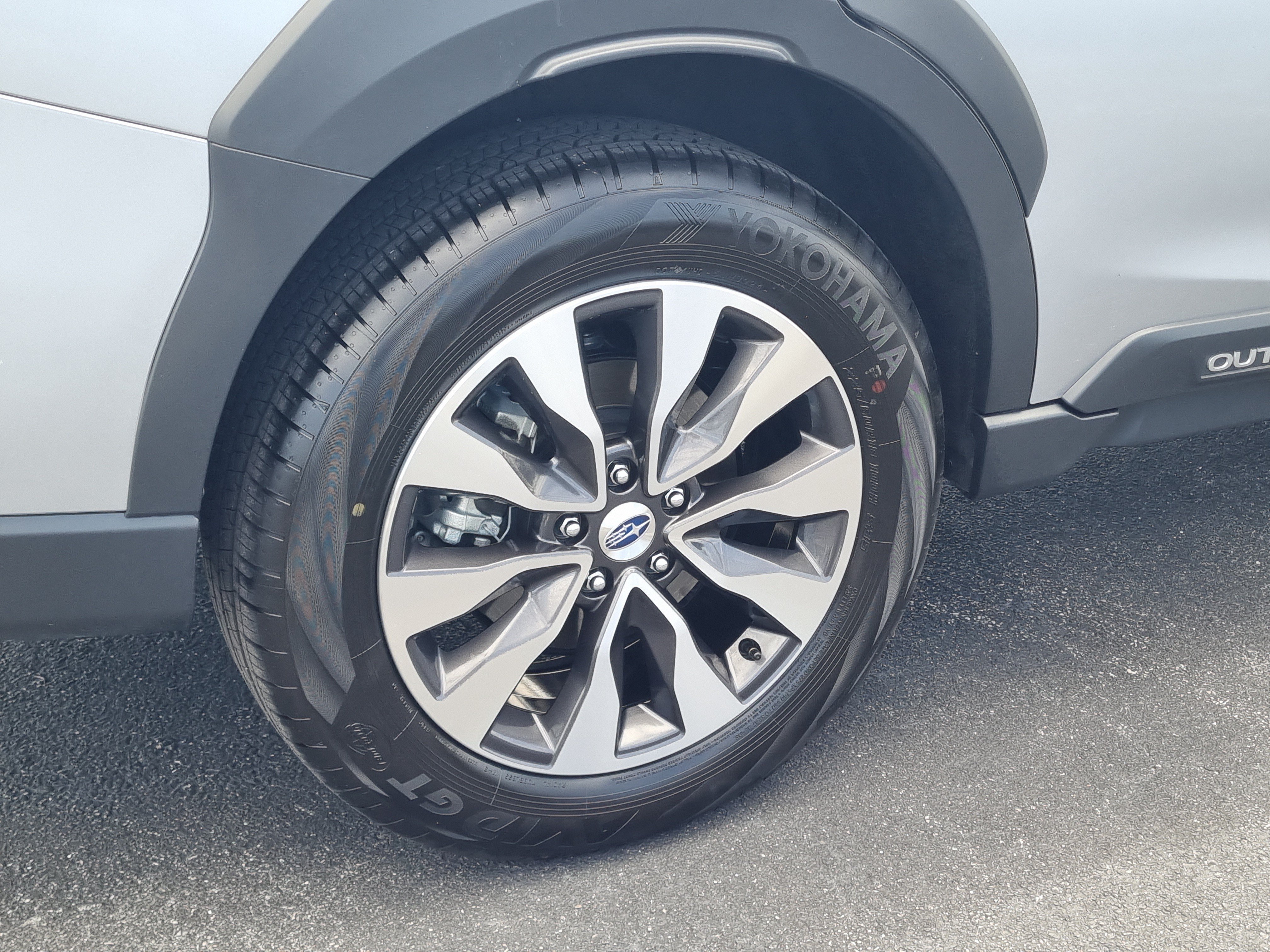 Used 2025 Subaru Outback Limited AWD/4WD image 7