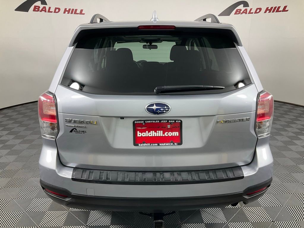 Used 2018 Subaru Forester 2.5i Premium w/ All-Weather Package image 5