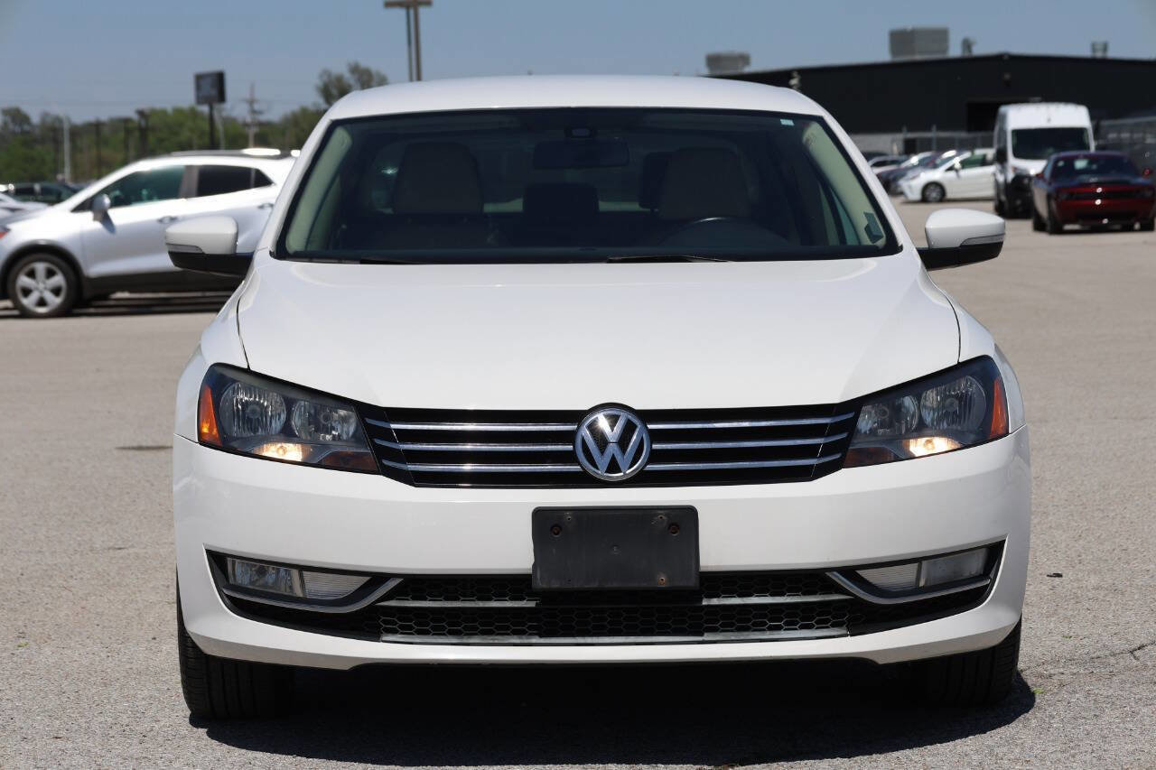 Used 2015 Volkswagen Passat 1.8T Limited Edition FWD image 2