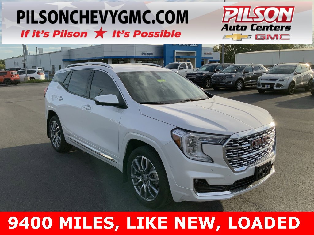 Used 2024 GMC Terrain Denali w/ Denali Premium Package