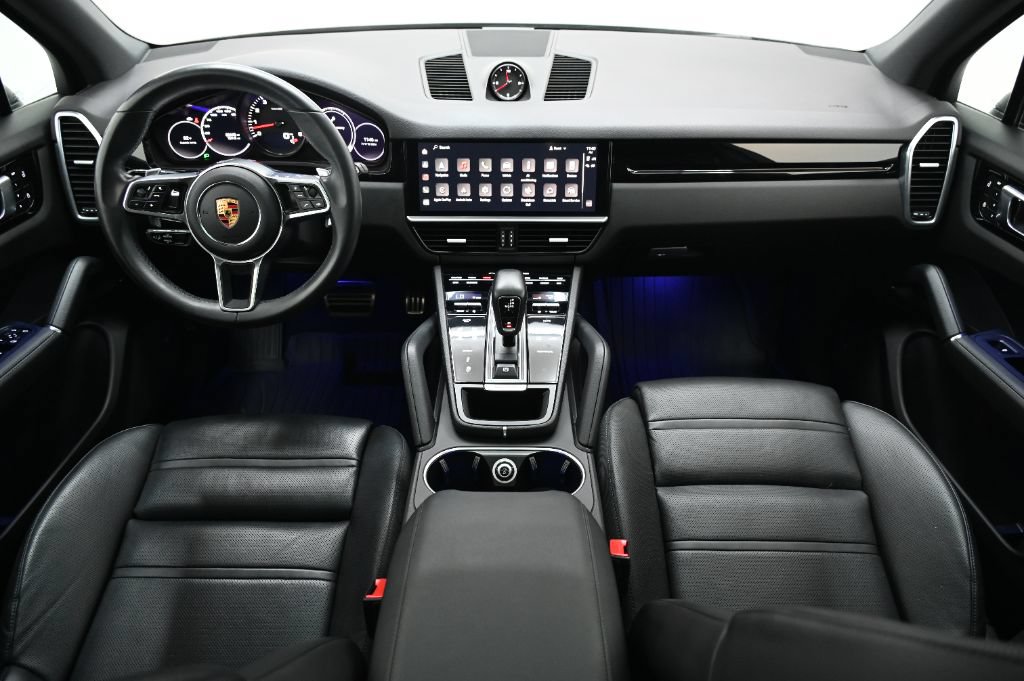 Used 2023 Porsche Cayenne S Platinum AWD/4WD image 24