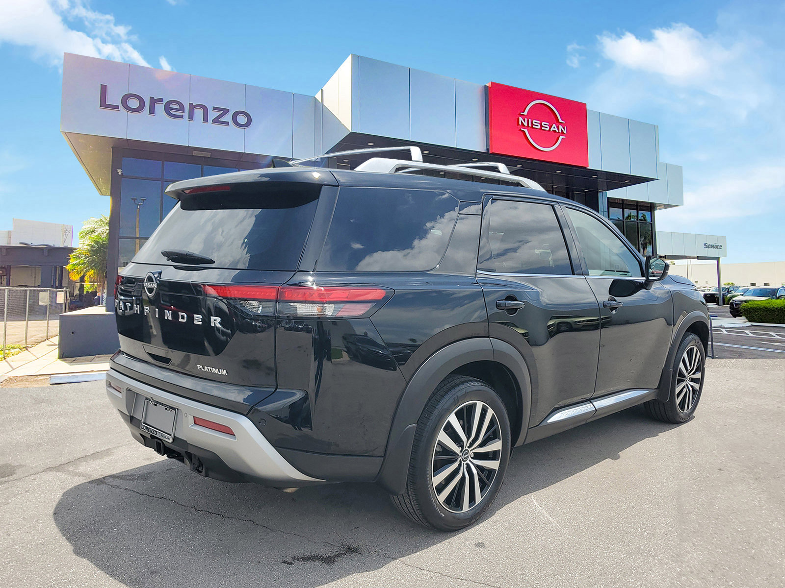 Certified 2024 Nissan Pathfinder Platinum w/ Cargo Package image 5