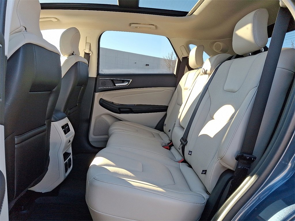 Used 2019 Ford Edge Titanium w/ Equipment Group 301A image 13
