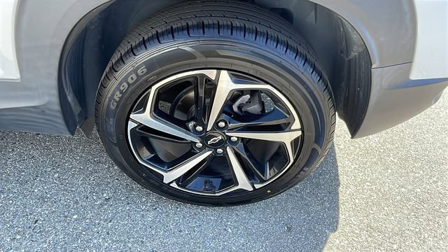 Used 2022 Chevrolet TrailBlazer RS w/ Sun and Liftgate Package FWD image 31