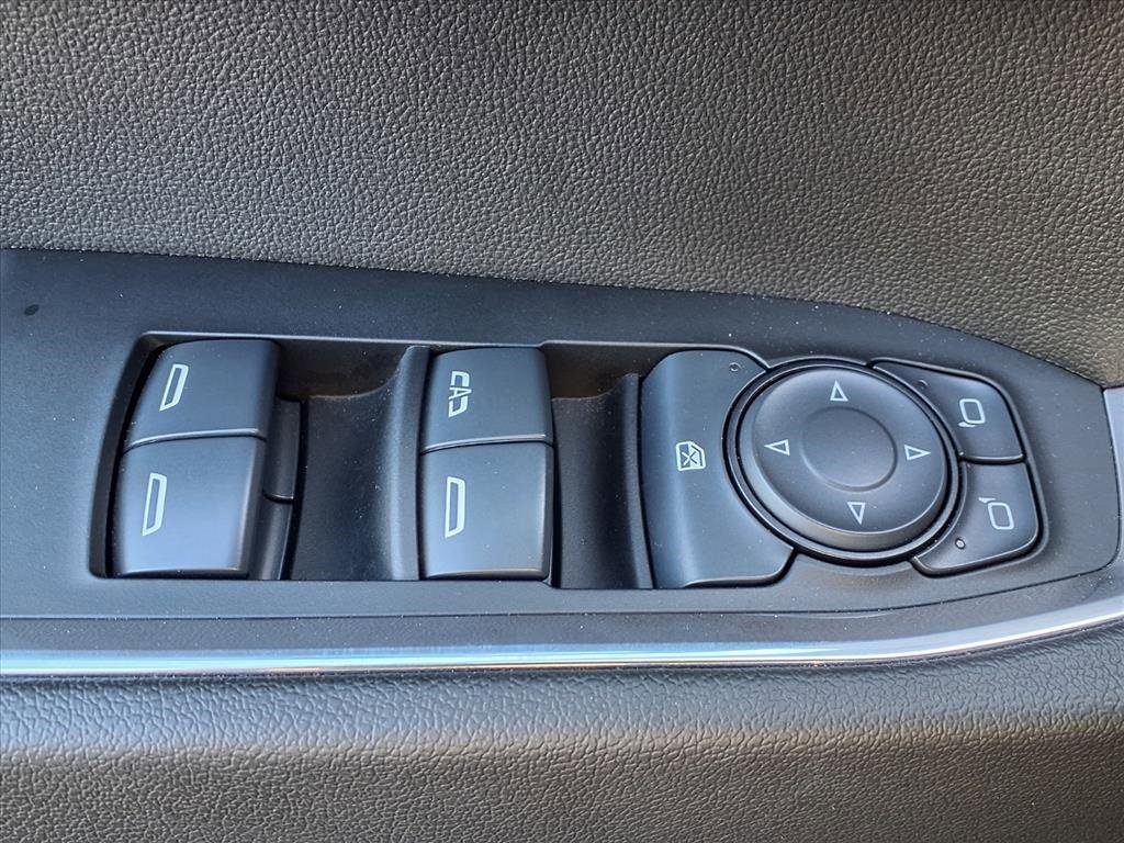 Used 2025 Chevrolet Silverado 1500 LT image 12