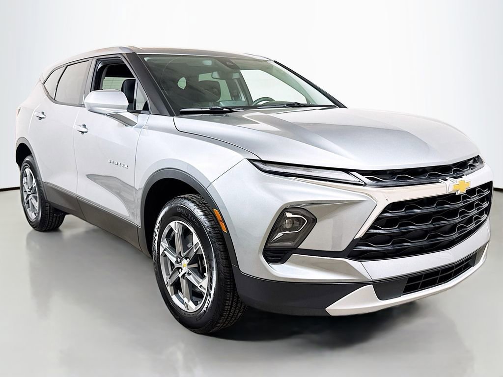 Certified 2026 Chevrolet Blazer LT FWD image 3