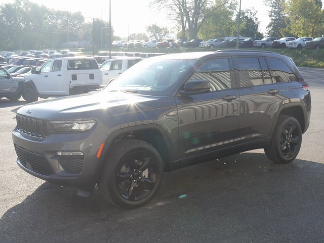 New 2025 Jeep Grand Cherokee Limited w/ Black Appearance Package image 7