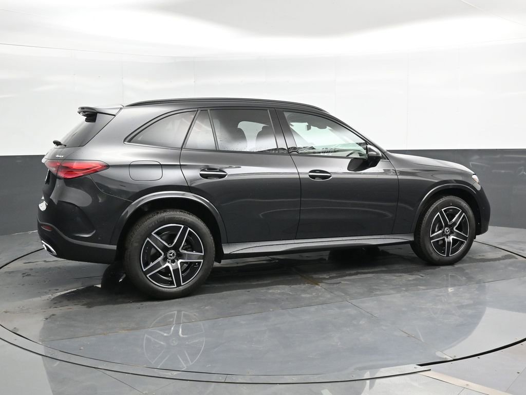 New 2025 Mercedes-Benz GLC 300 4MATIC image 2