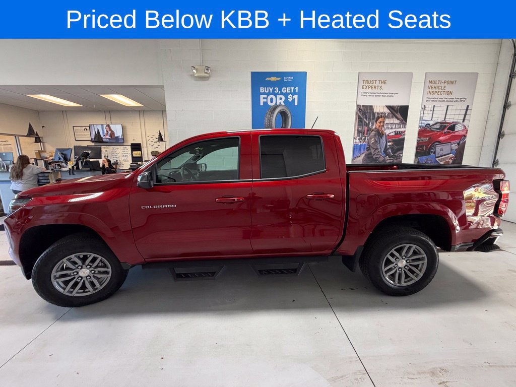 Used 2025 Chevrolet Colorado LT AWD/4WD image 6