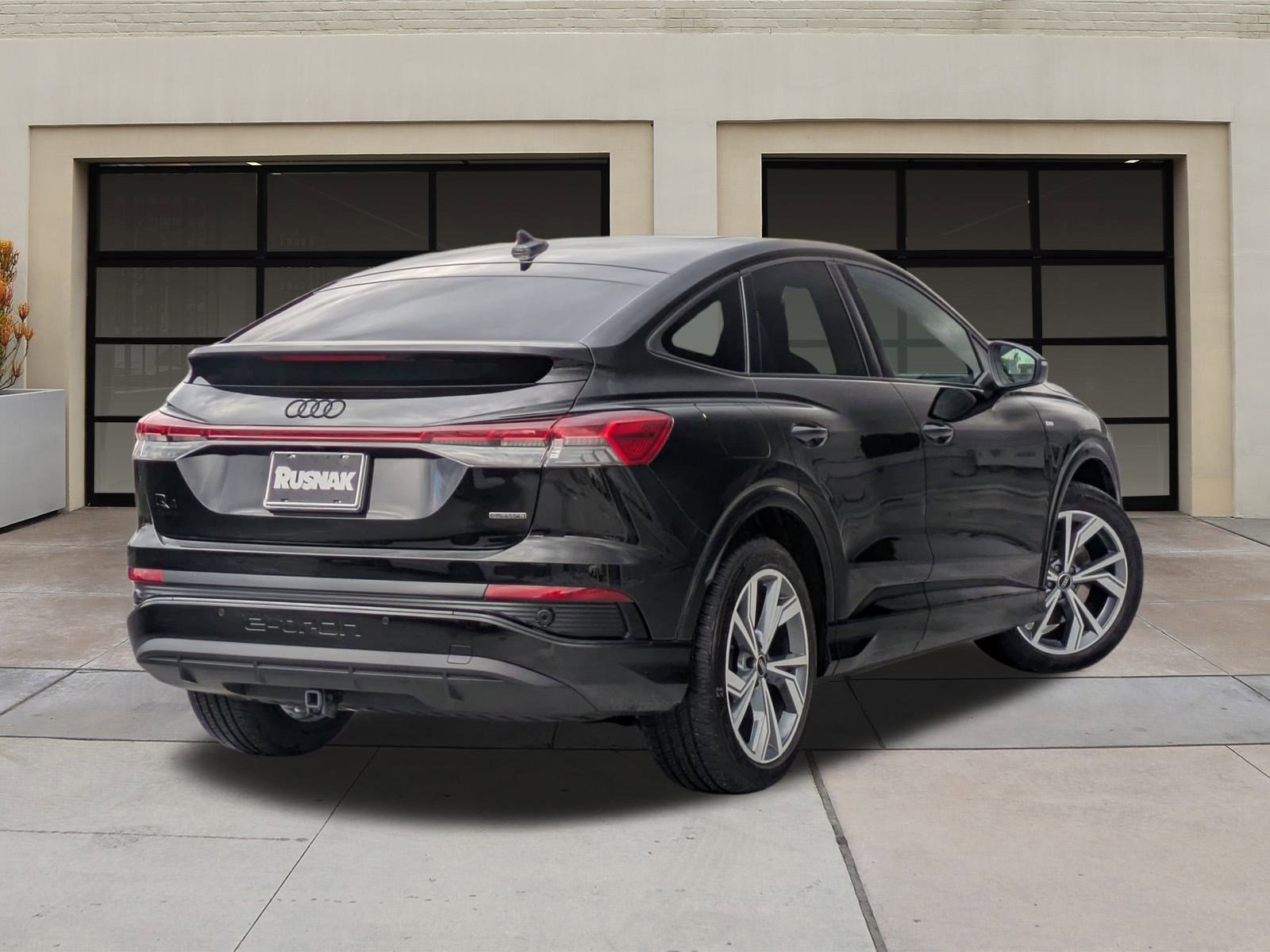 Used 2025 Audi Q4 e-tron Premium Plus w/ Premium Plus image 4
