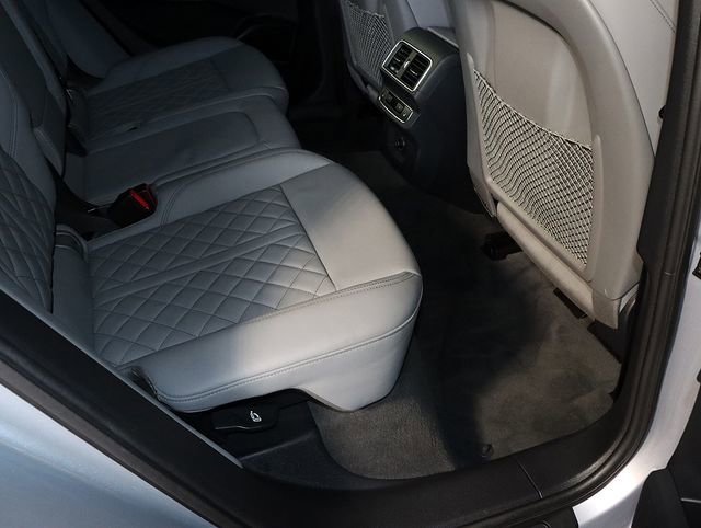 Used 2018 Audi SQ5 Prestige image 35