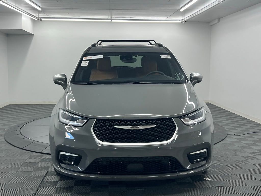 Used 2022 Chrysler Pacifica Pinnacle image 5