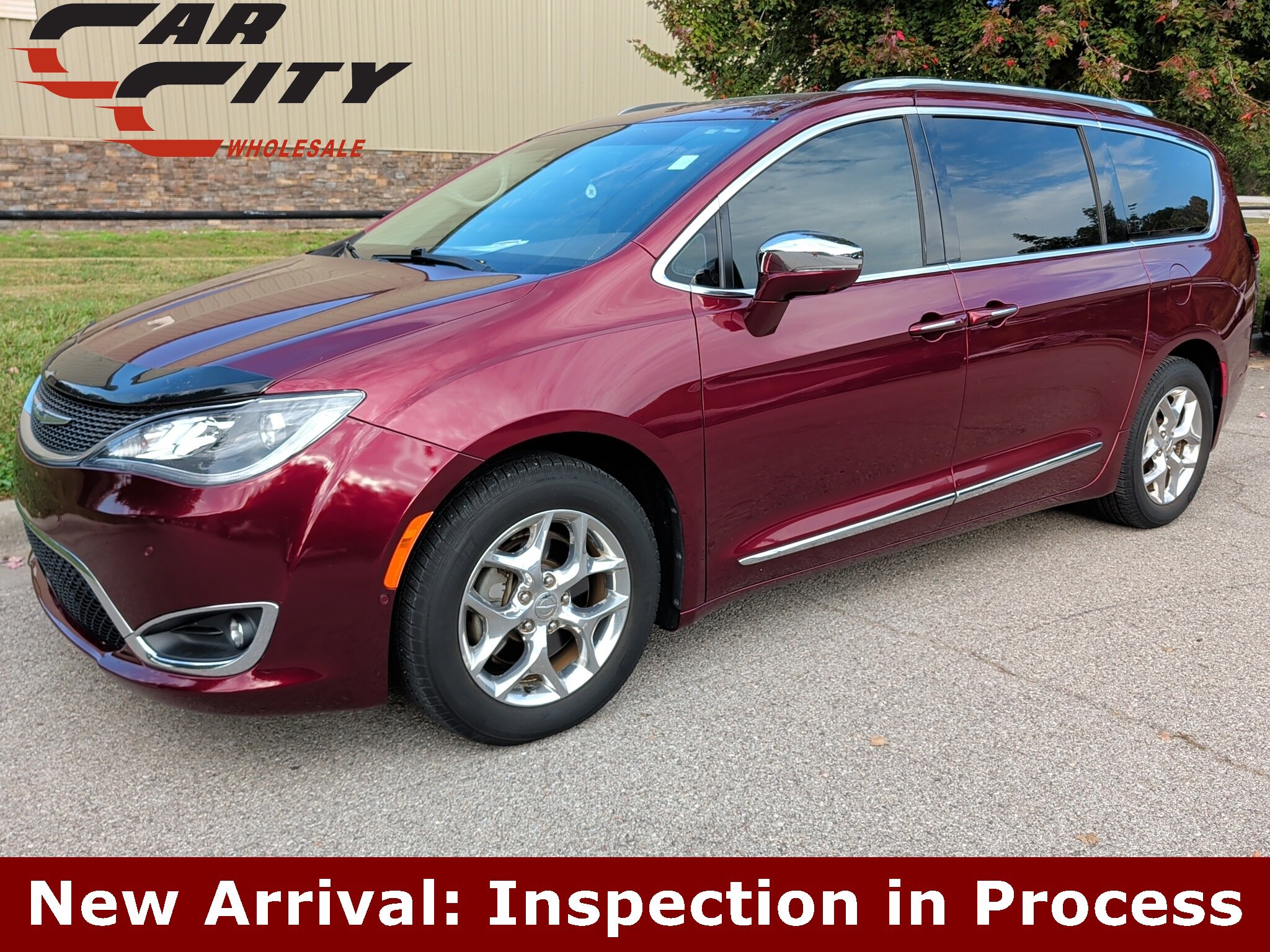 Used 2017 Chrysler Pacifica Limited w/ Advanced Safetytec Group