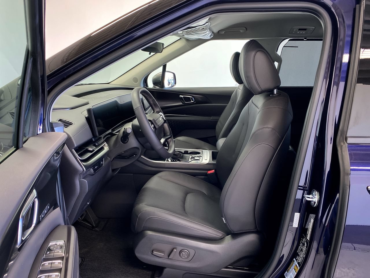 New 2027 Kia Carnival EX FWD image 16