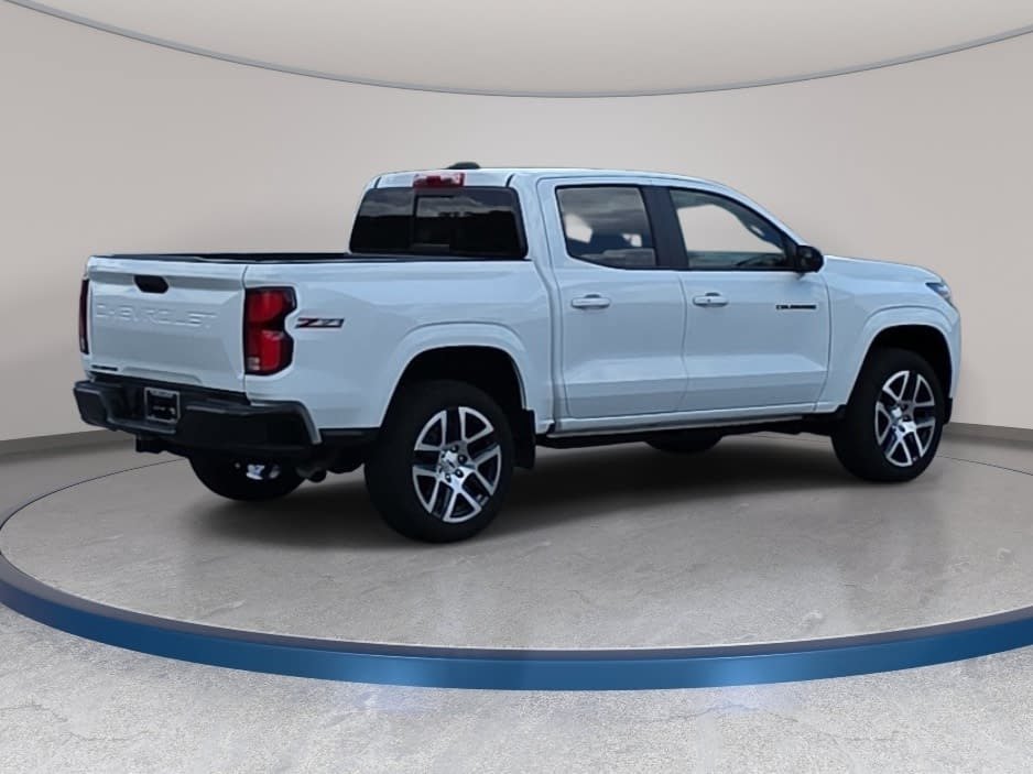 Used 2023 Chevrolet Colorado Z71 w/ Z71 Convenience Package 2 AWD/4WD image 5