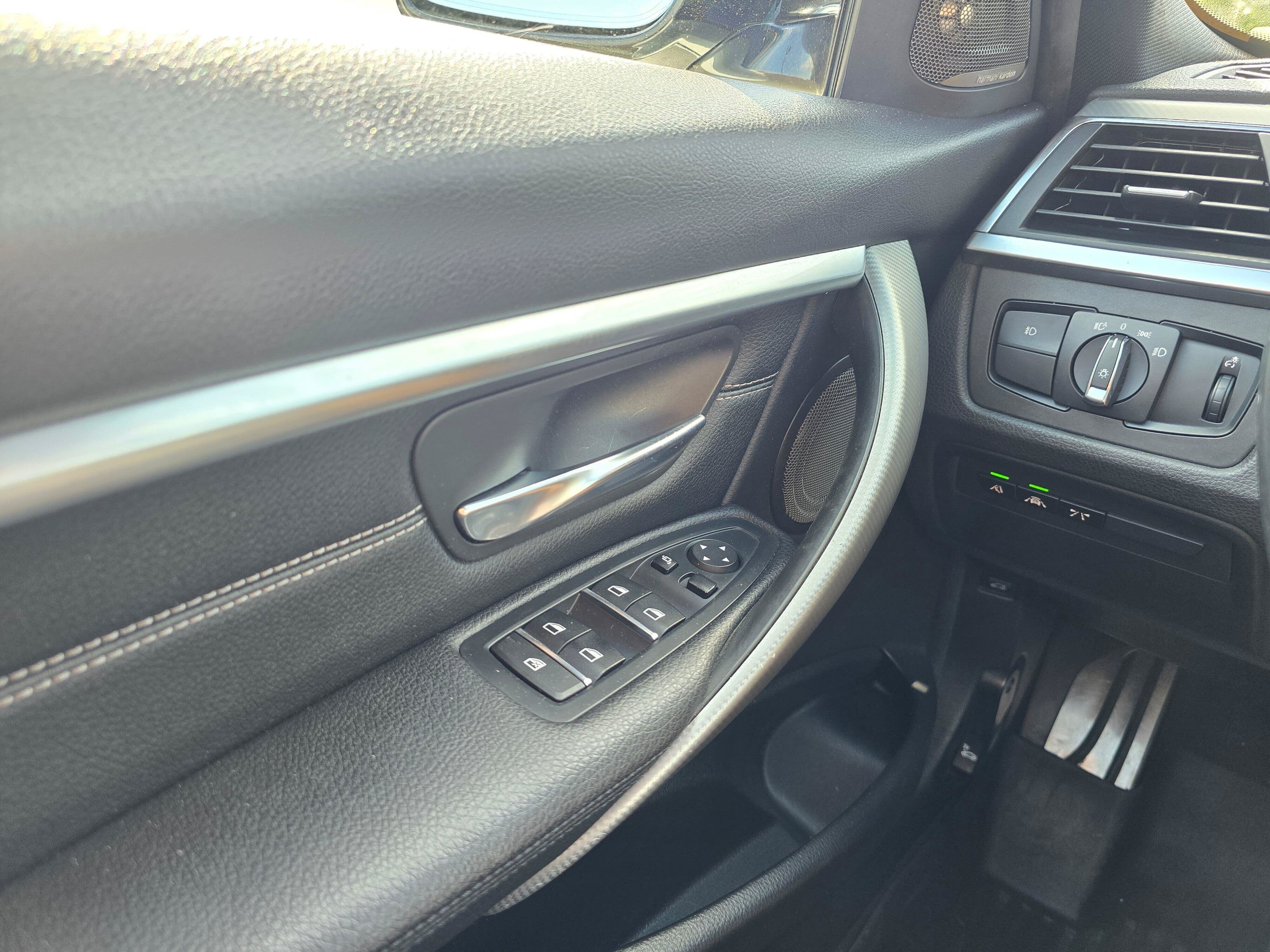 Used 2018 BMW 340i xDrive Sedan AWD/4WD image 29