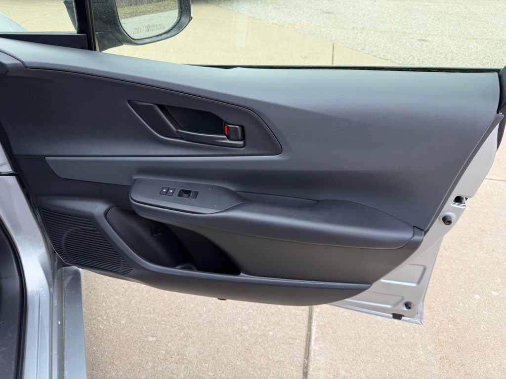 Used 2024 Toyota Prius LE image 36
