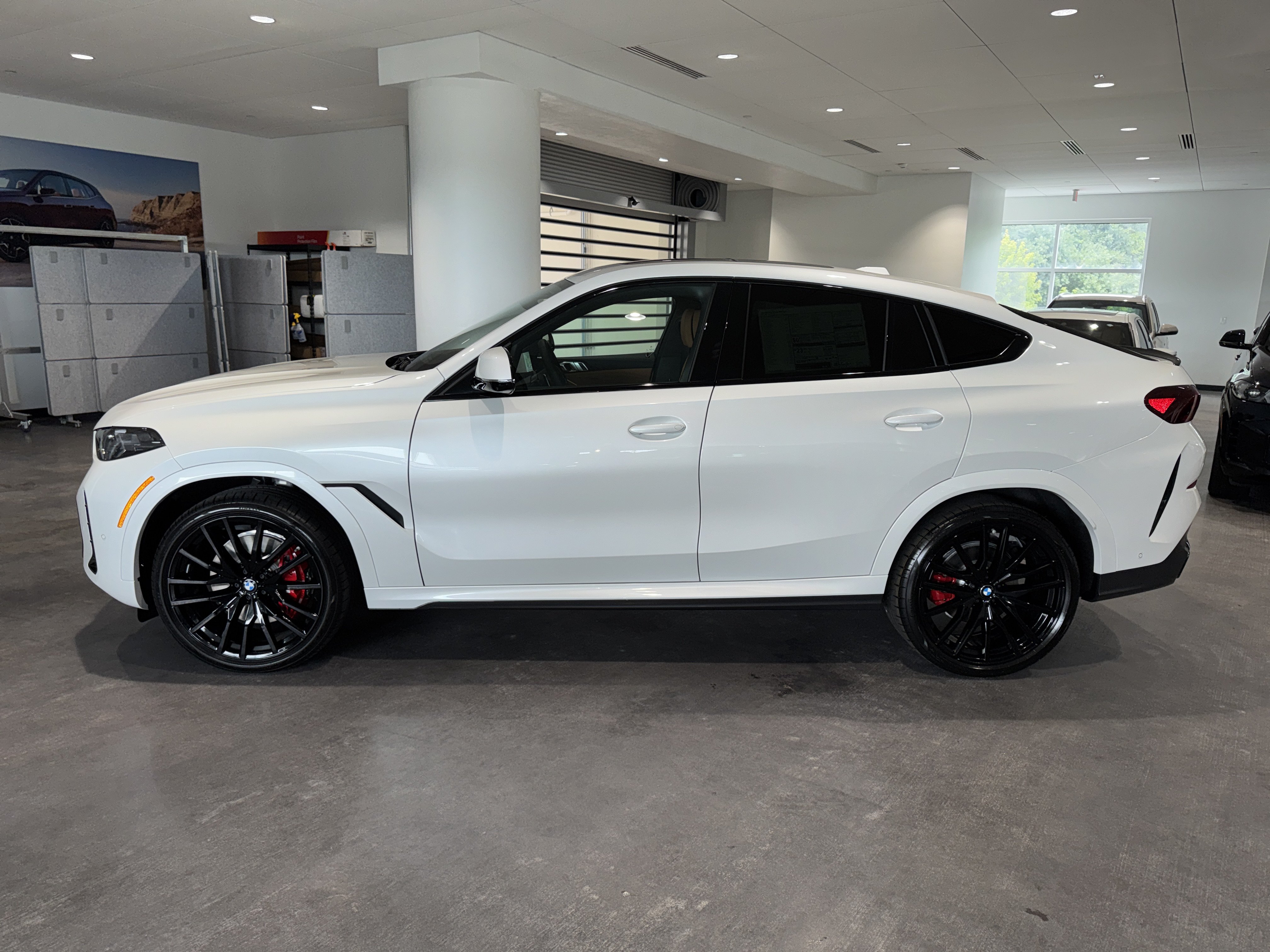 New 2027 BMW X6 xDrive40i w/ Climate Comfort Package AWD/4WD image 4