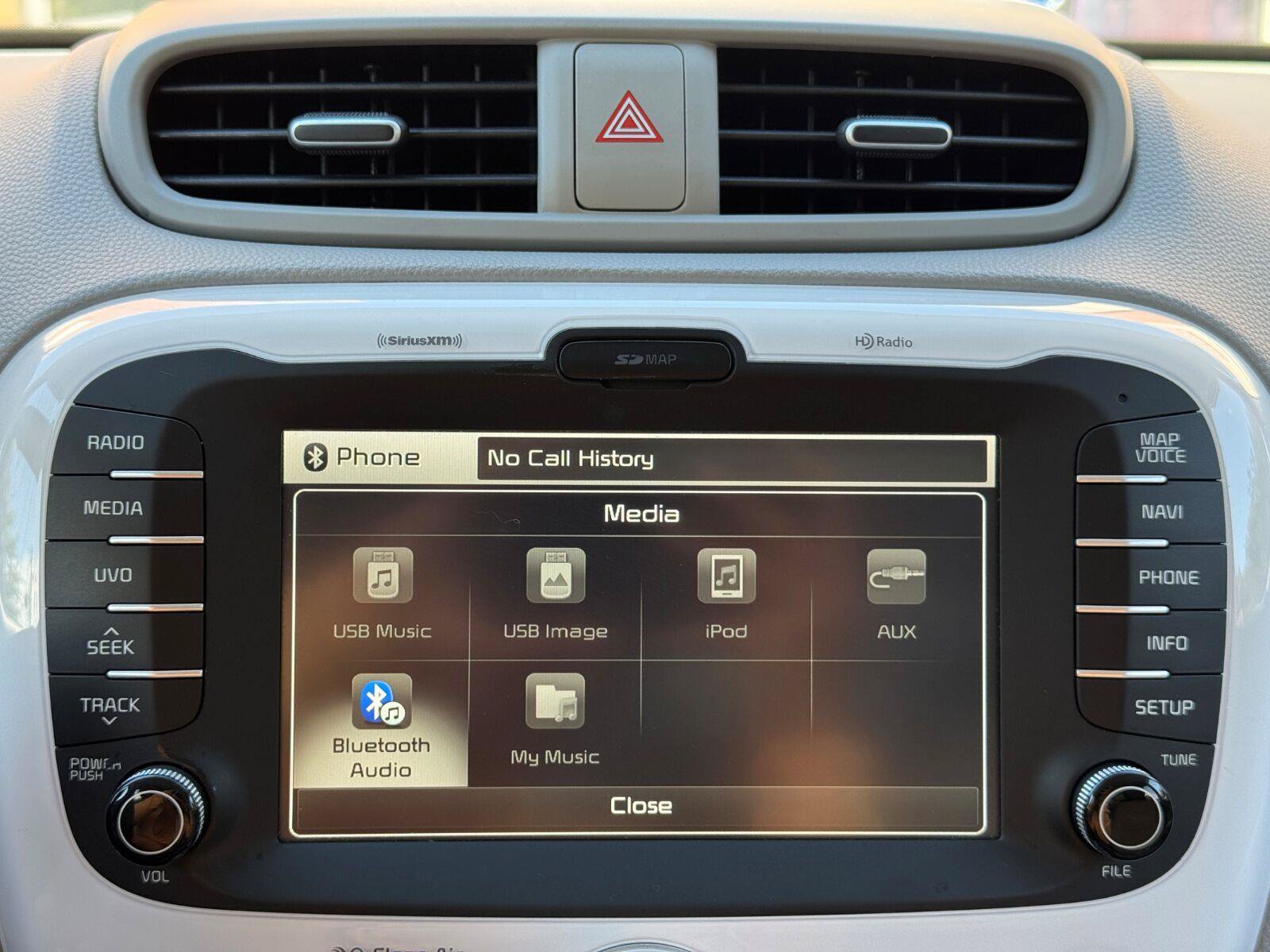 Used 2016 Kia Soul EV FWD image 24