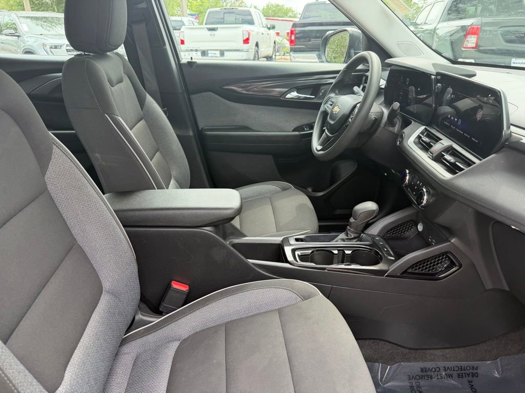 Used 2024 Chevrolet TrailBlazer LS FWD image 9