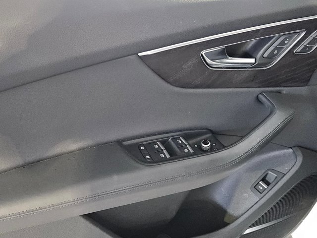 Used 2022 Audi Q7 3.0T Prestige AWD/4WD image 7
