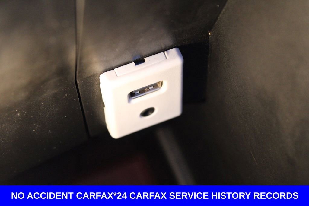 Used 2017 Chevrolet Equinox Premier w/ Enhanced Convenience Package image 39