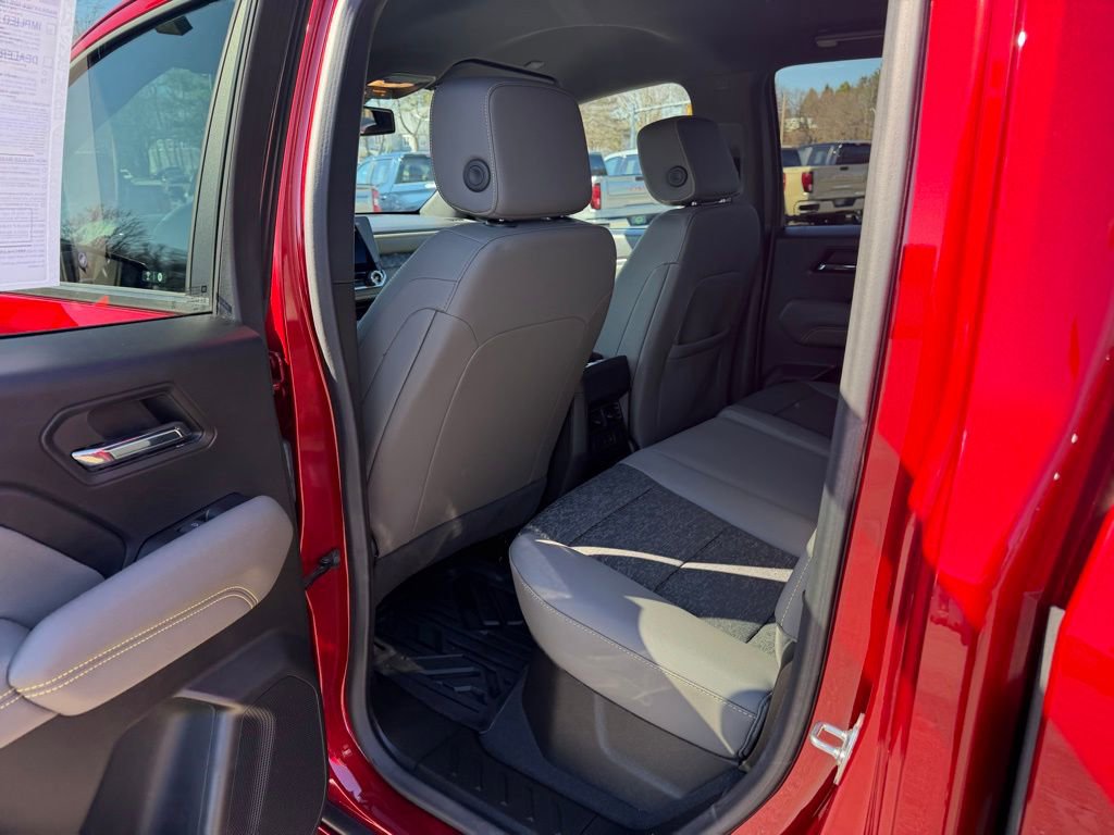 Used 2024 Chevrolet Colorado ZR2 w/ Safety Package image 16