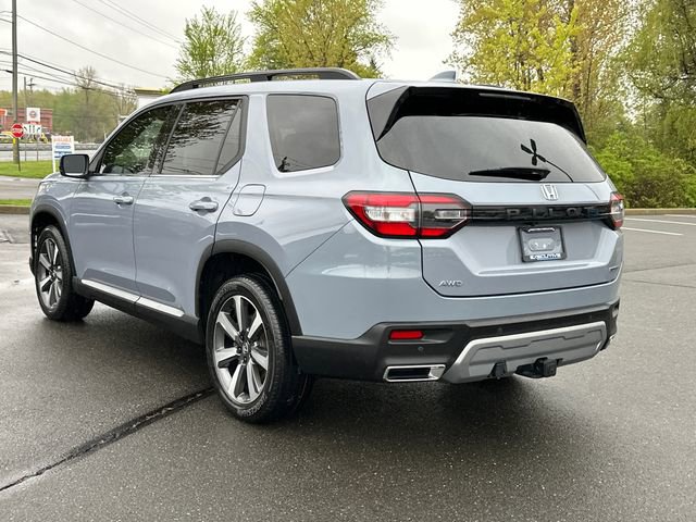 Used 2024 Honda Pilot Touring image 2