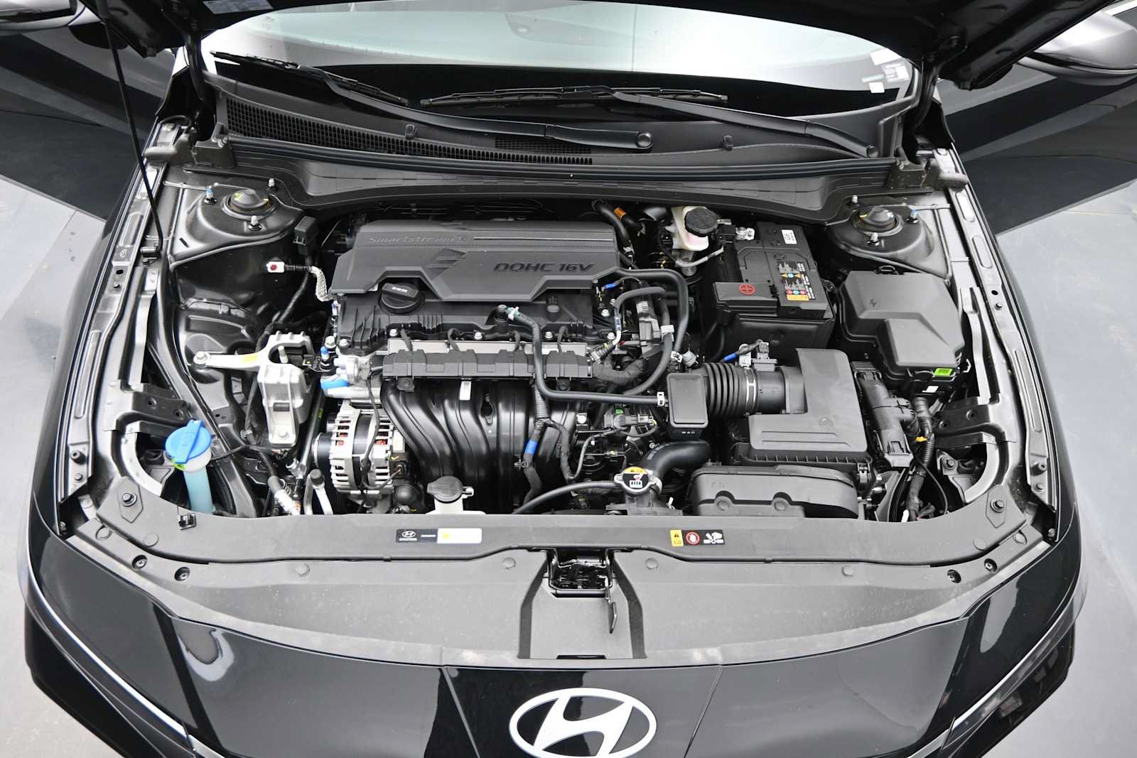 New 2026 Hyundai Elantra Limited FWD image 23