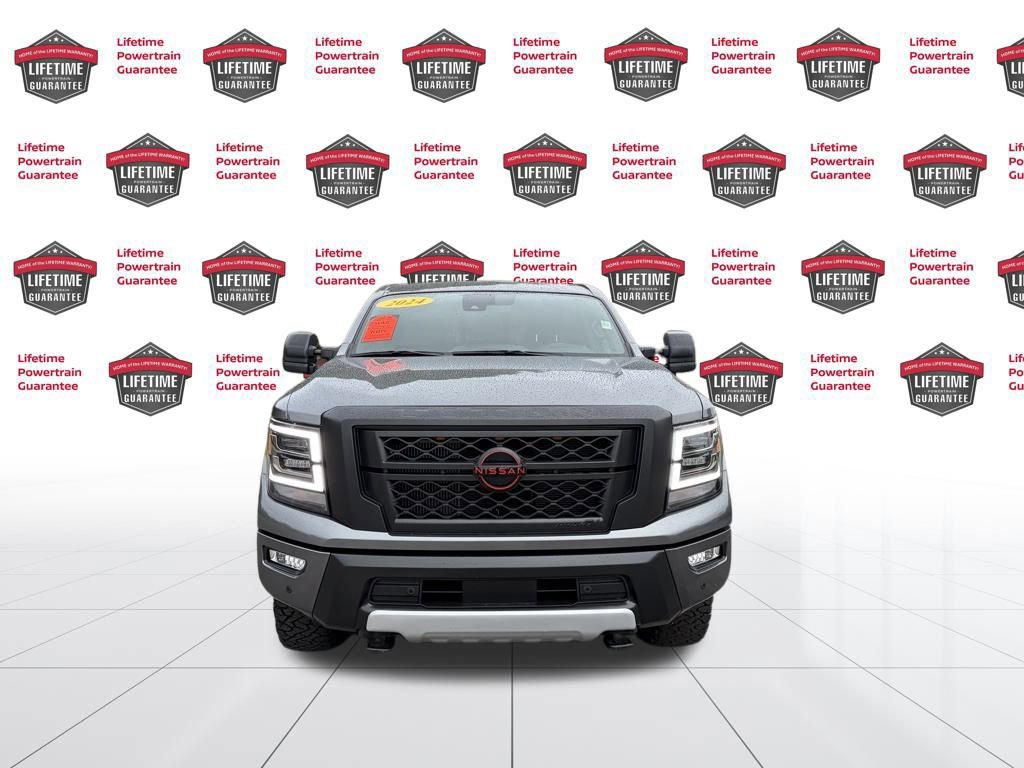 Used 2024 Nissan Titan PRO-4X image 12