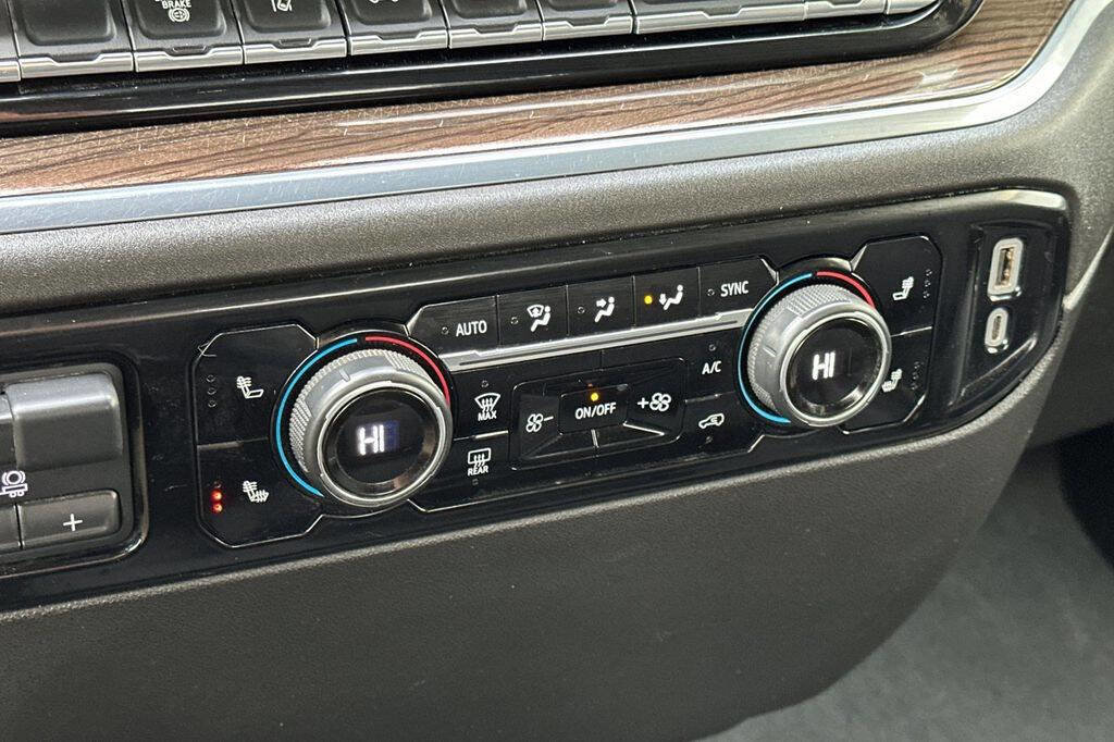 Used 2024 Chevrolet Silverado 2500 LT image 19