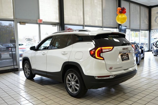 Used 2022 GMC Terrain SLT image 5